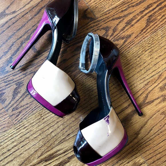 Giuseppe Zanotti d’Orsay Patent Platform Sandals - Picture 2 of 8